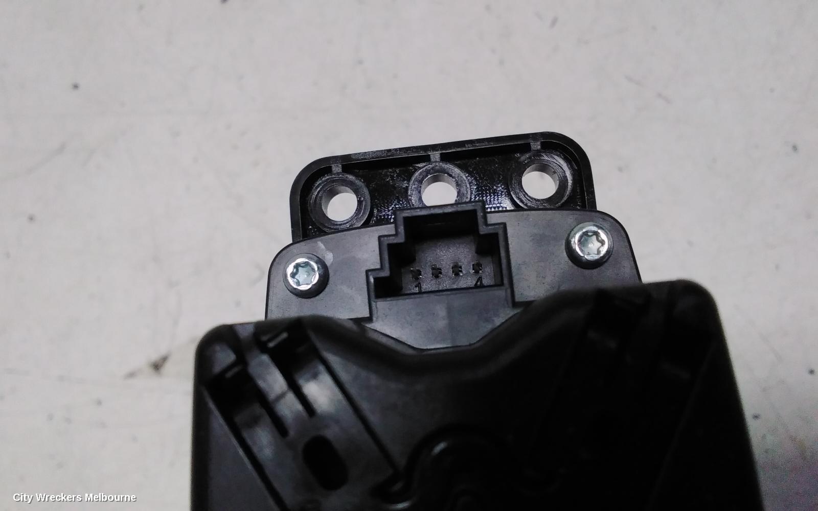 MERCEDES CLA CLASS COMBINATION SWITCH, C117/W117/X117, MULTIMEDIA CONTROL SWITCH ASSY, P/N A2469001309, 09/2013 - 01/2019