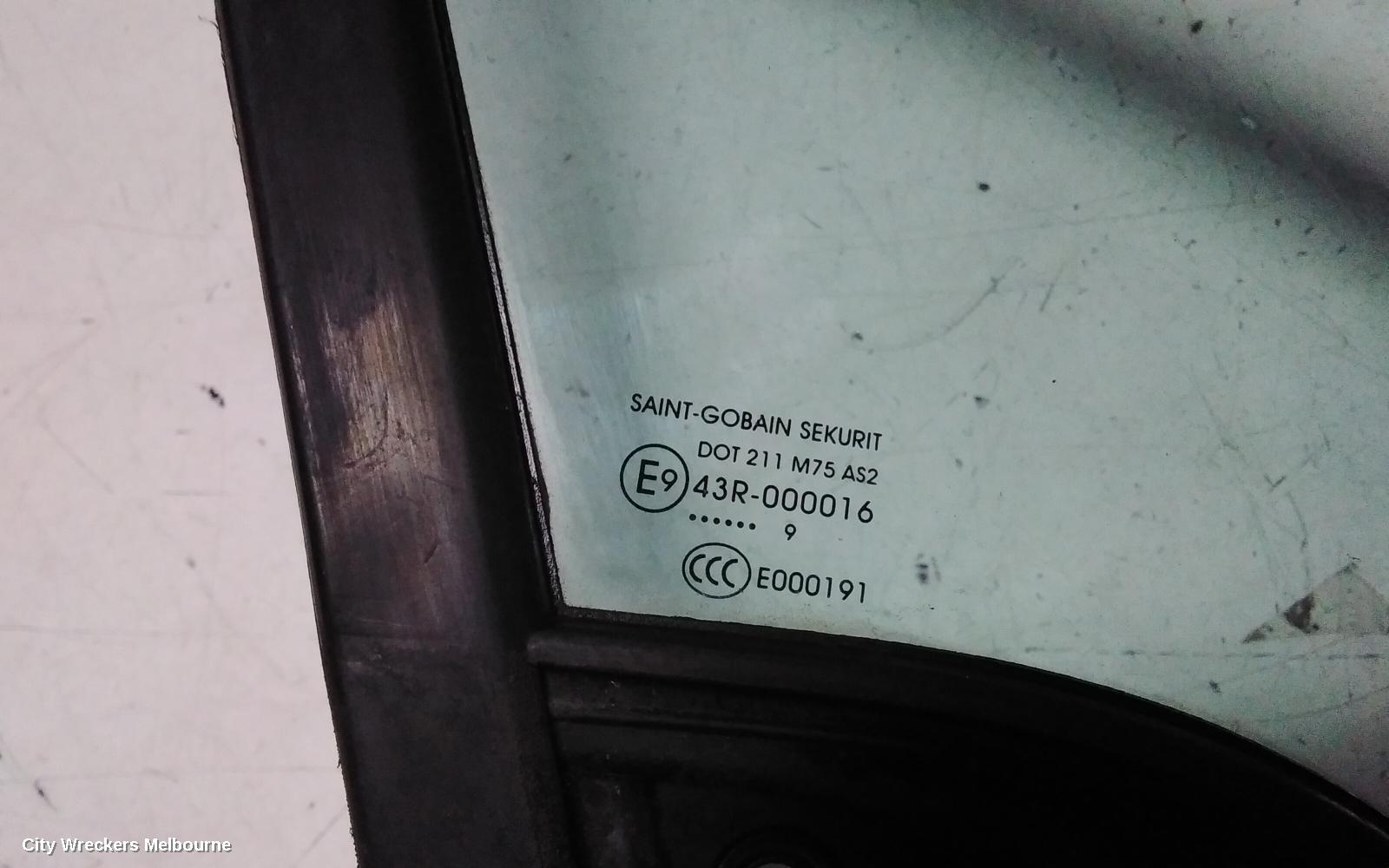 PEUGEOT PARTNER RIGHT FRONT 1/4 DOOR GLASS, VAN 09/2008 - 01/2015