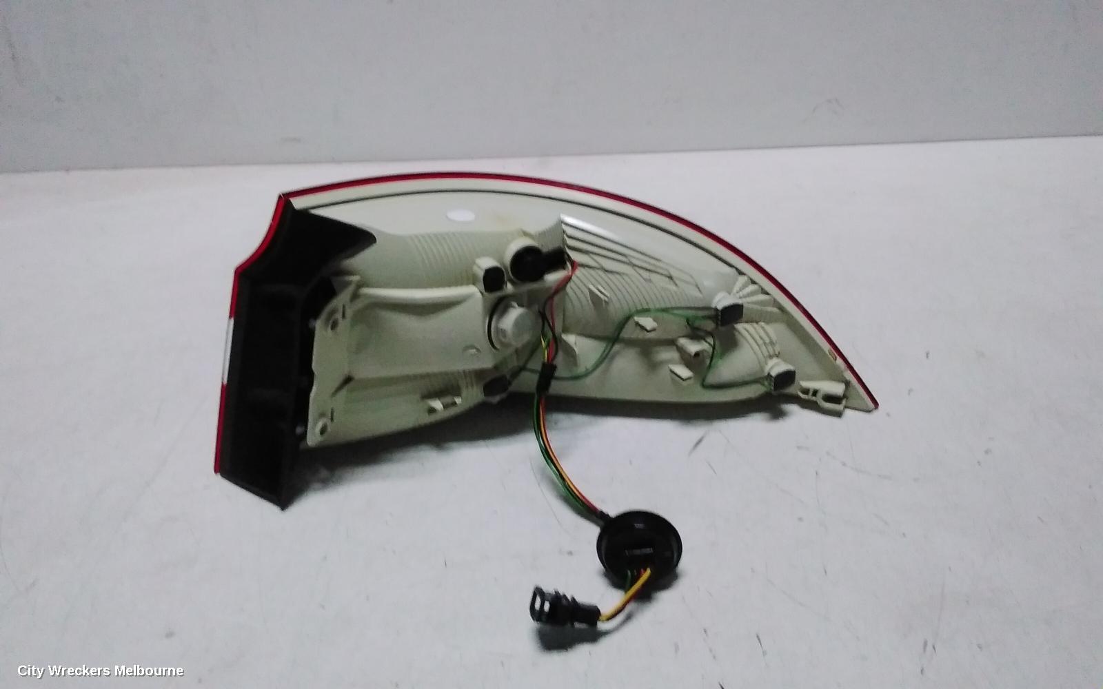 SKODA SUPERB LEFT TAILLIGHT, 3T, SEDAN, 03/2009 - 04/2014