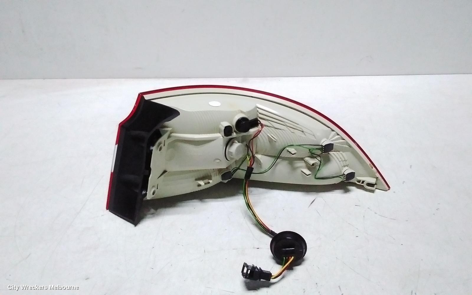 SKODA SUPERB LEFT TAILLIGHT, 3T, SEDAN, 03/2009 - 04/2014