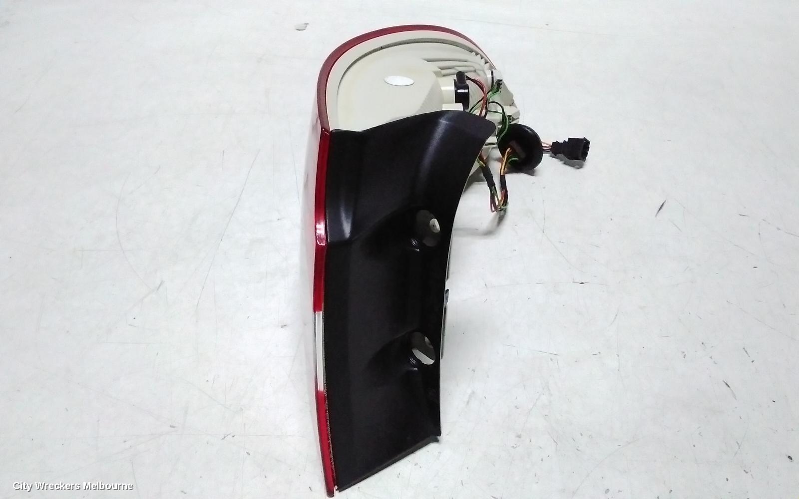 SKODA SUPERB LEFT TAILLIGHT, 3T, SEDAN, 03/2009 - 04/2014