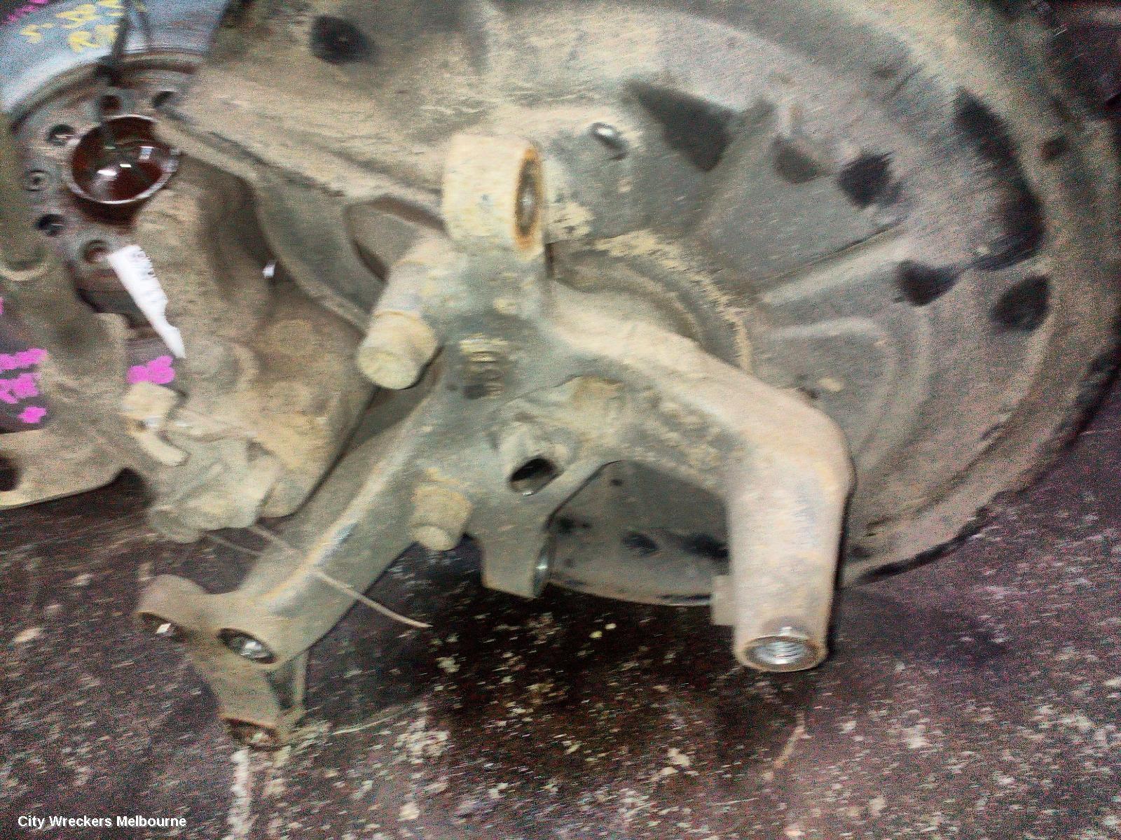 SKODA SUPERB LEFT REAR HUB ASSEMBLY, FWD, 3T, 03/2009 - 12/2015