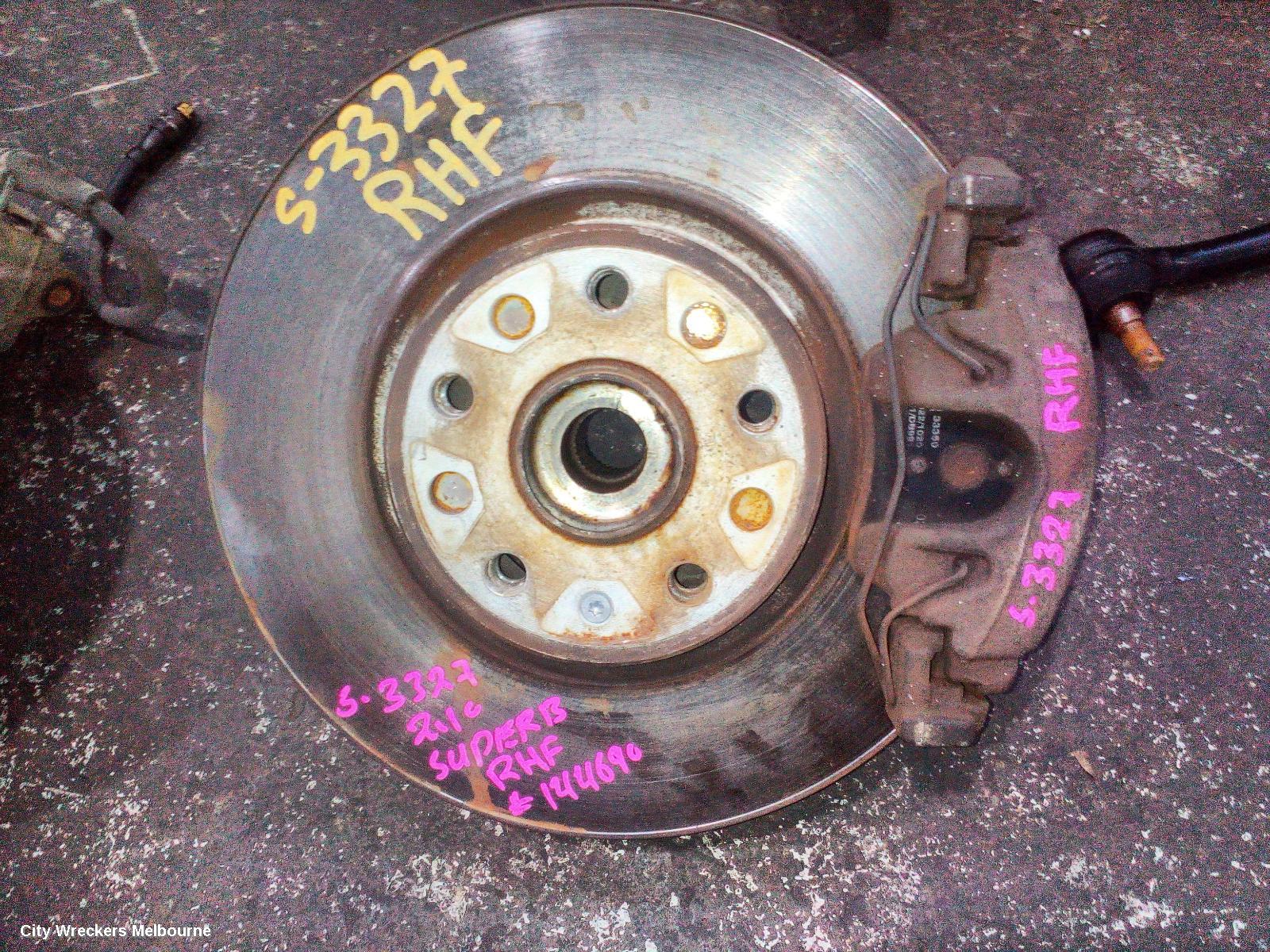 SKODA SUPERB RIGHT FRONT HUB ASSEMBLY, FWD, 3T, 03/2009 - 12/2015