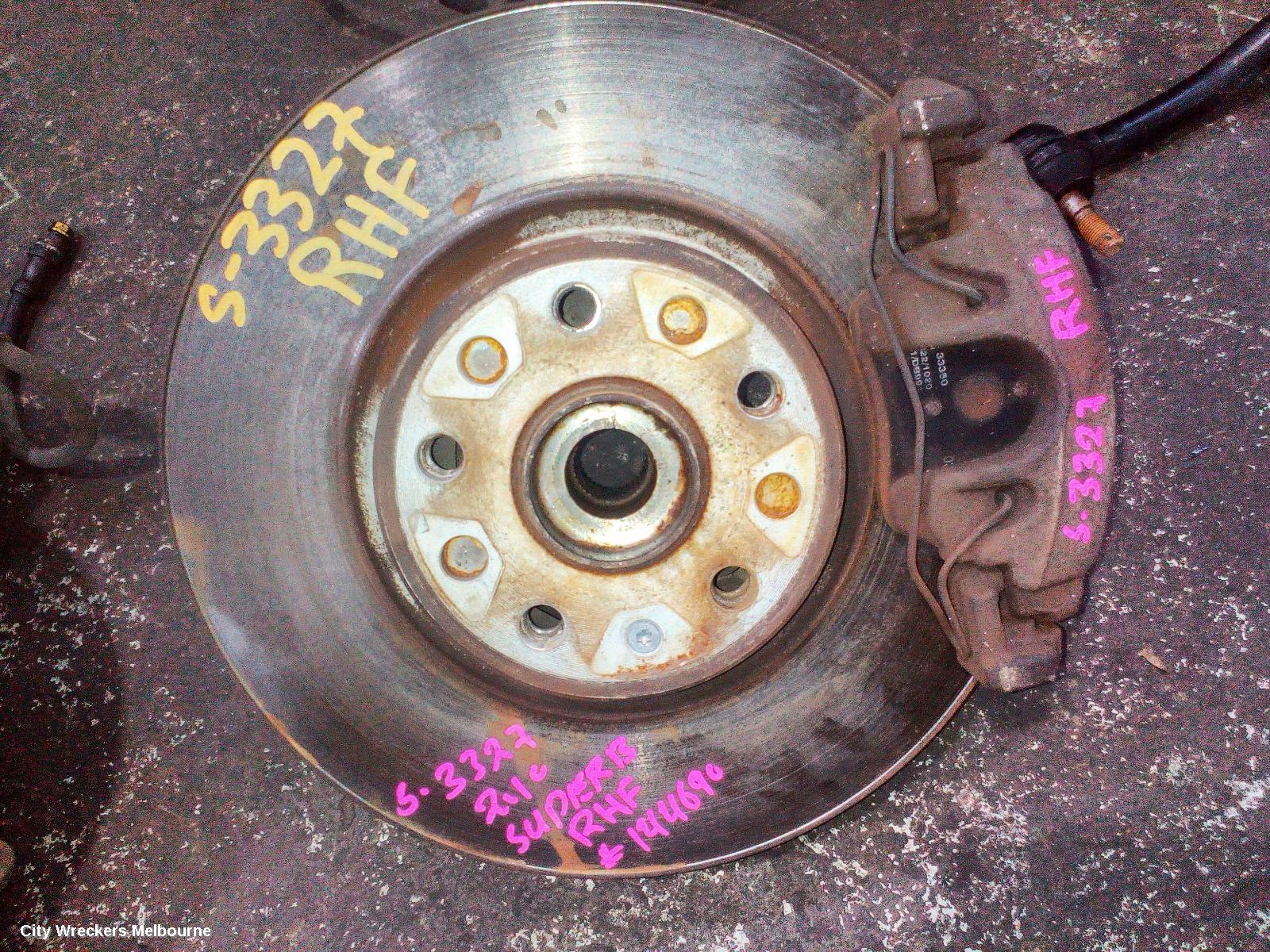 SKODA SUPERB RIGHT FRONT HUB ASSEMBLY, FWD, 3T, 03/2009 - 12/2015