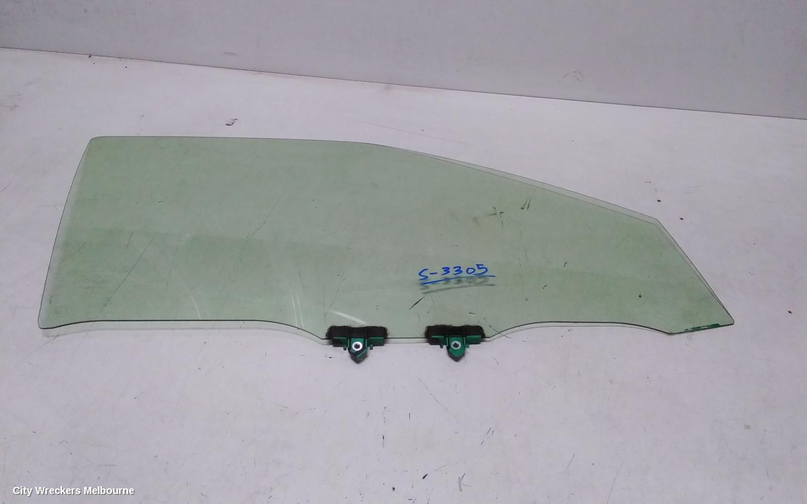 TOYOTA YARIS CROSS RIGHT FRONT DOOR WINDOW, XP210, 06/2020 ONWARDS