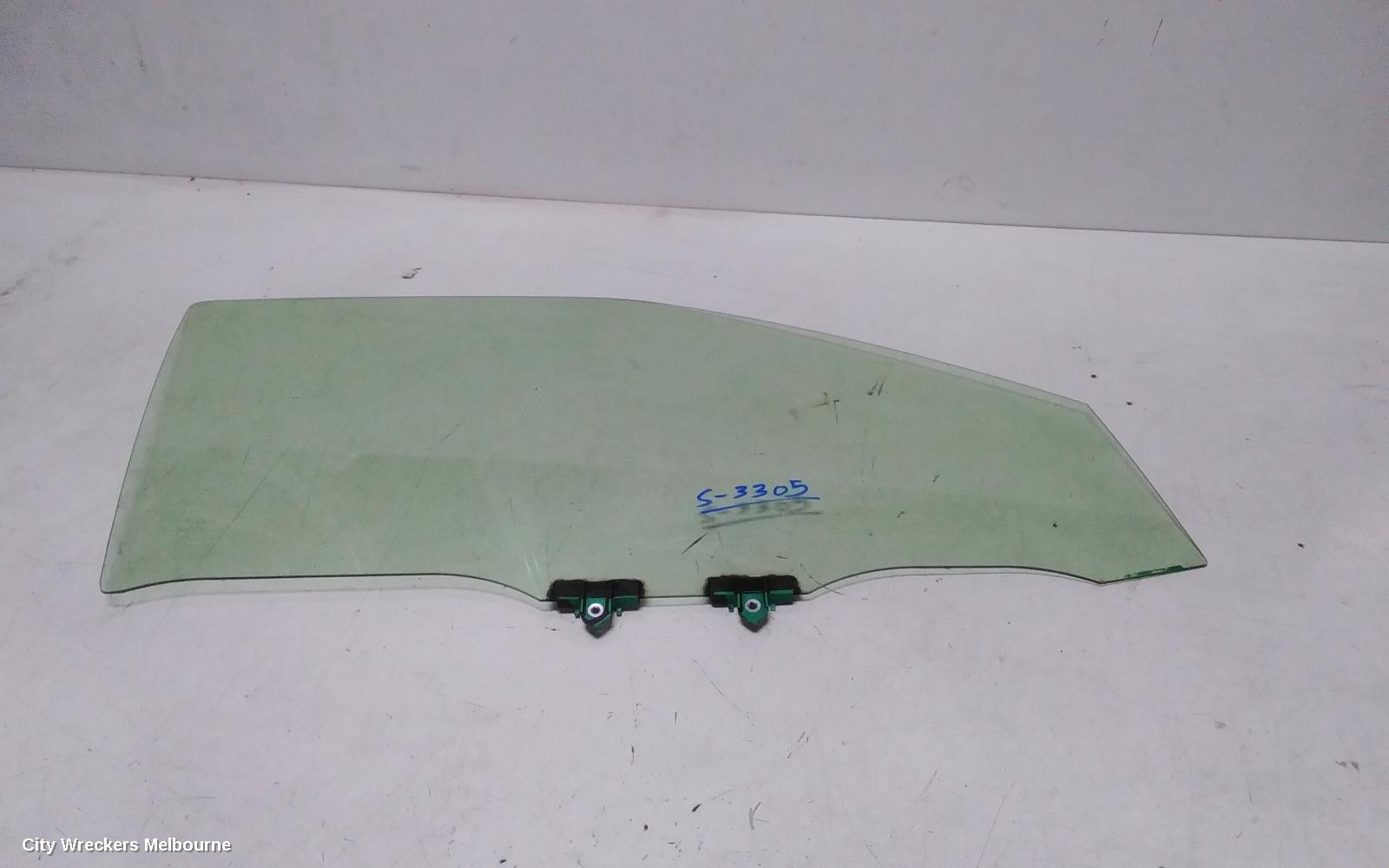 TOYOTA YARIS CROSS RIGHT FRONT DOOR WINDOW, XP210, 06/2020 ONWARDS