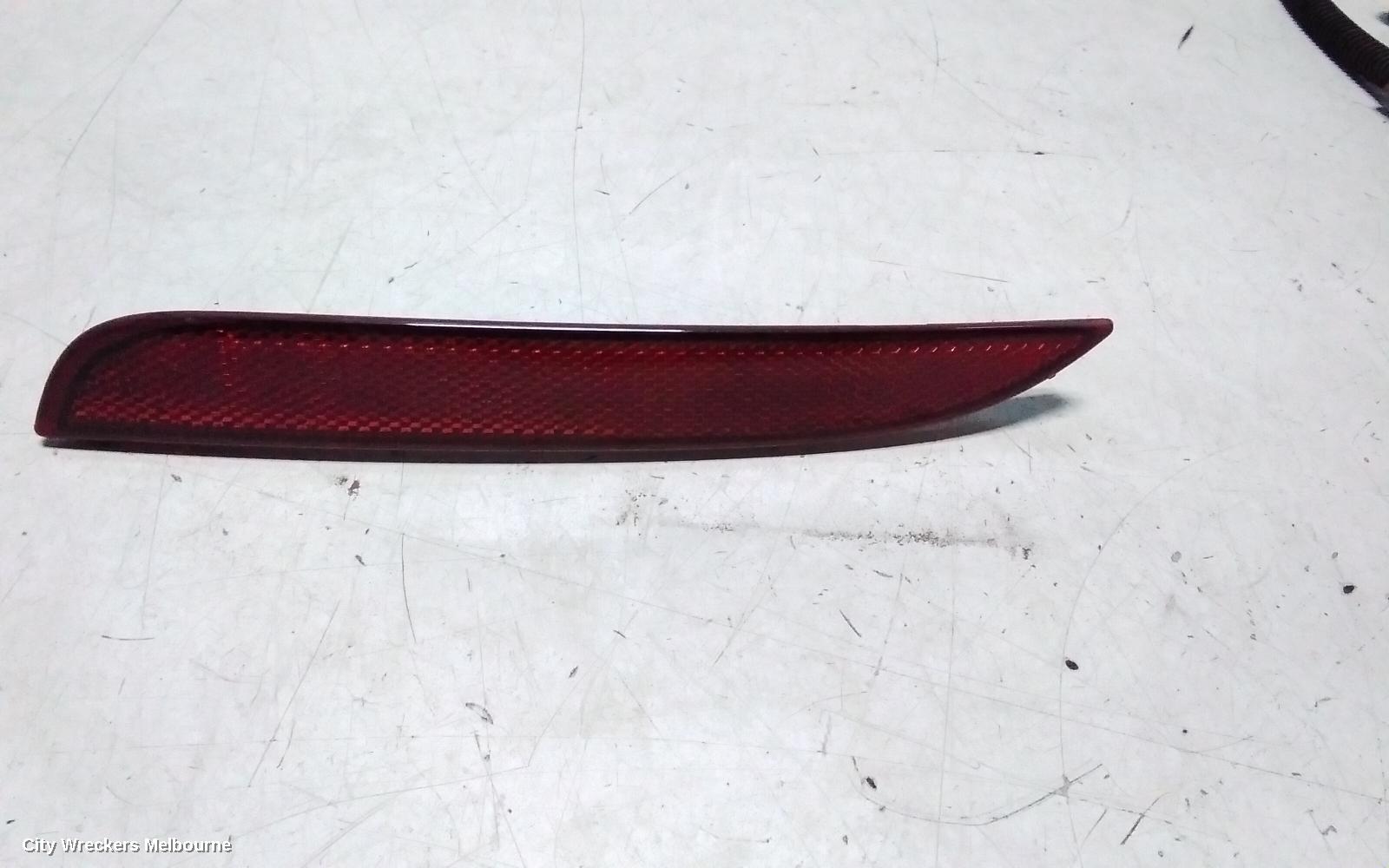 VOLKSWAGEN GOLF PLUS/SPORTSVAN LEFT TAILLIGHT, BUMPER REFLECTOR, 5M1, SPORTSVAN/PLUS, 12/2008 - 12/2014