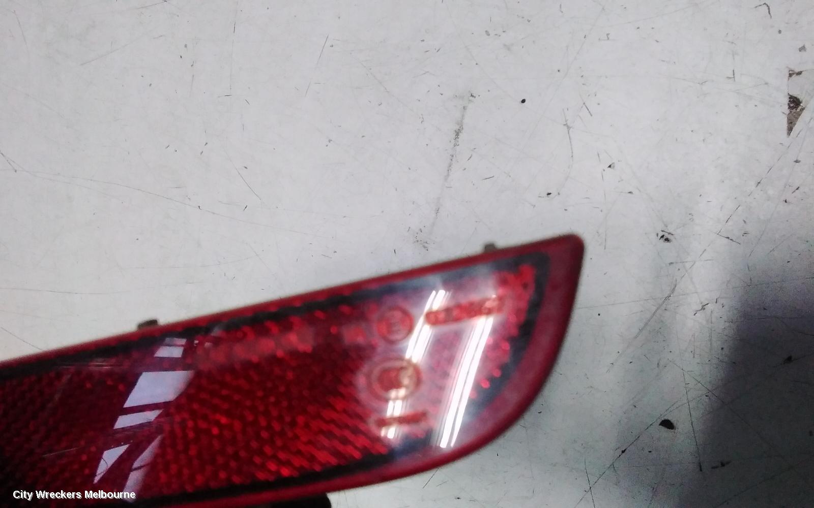 VOLKSWAGEN GOLF PLUS/SPORTSVAN LEFT TAILLIGHT, BUMPER REFLECTOR, 5M1, SPORTSVAN/PLUS, 12/2008 - 12/2014