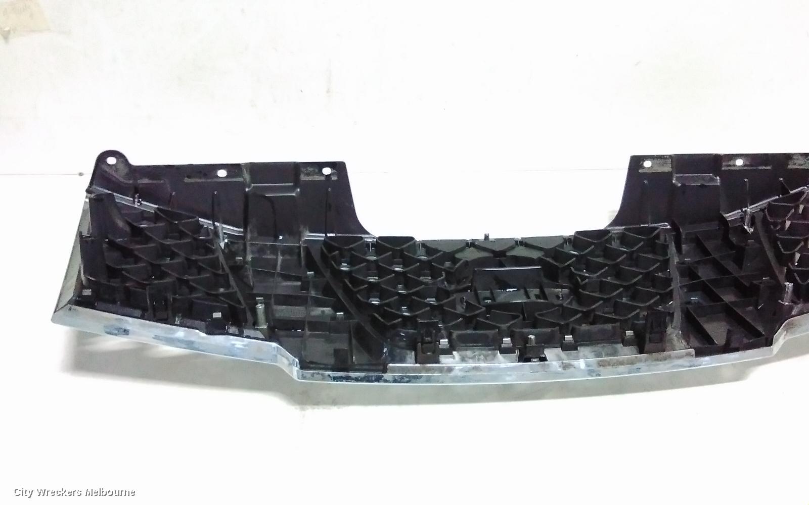 NISSAN NAVARA GRILLE, D40 (VIN VSK), RADIATOR GRILLE, CHROME, 09/2005 - 01/2010