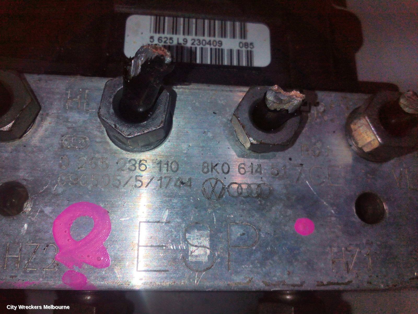 AUDI A4 ABS PUMP/MODULATOR, B8 8K, P/N 8K0614517EG, 02/2008 - 01/2016