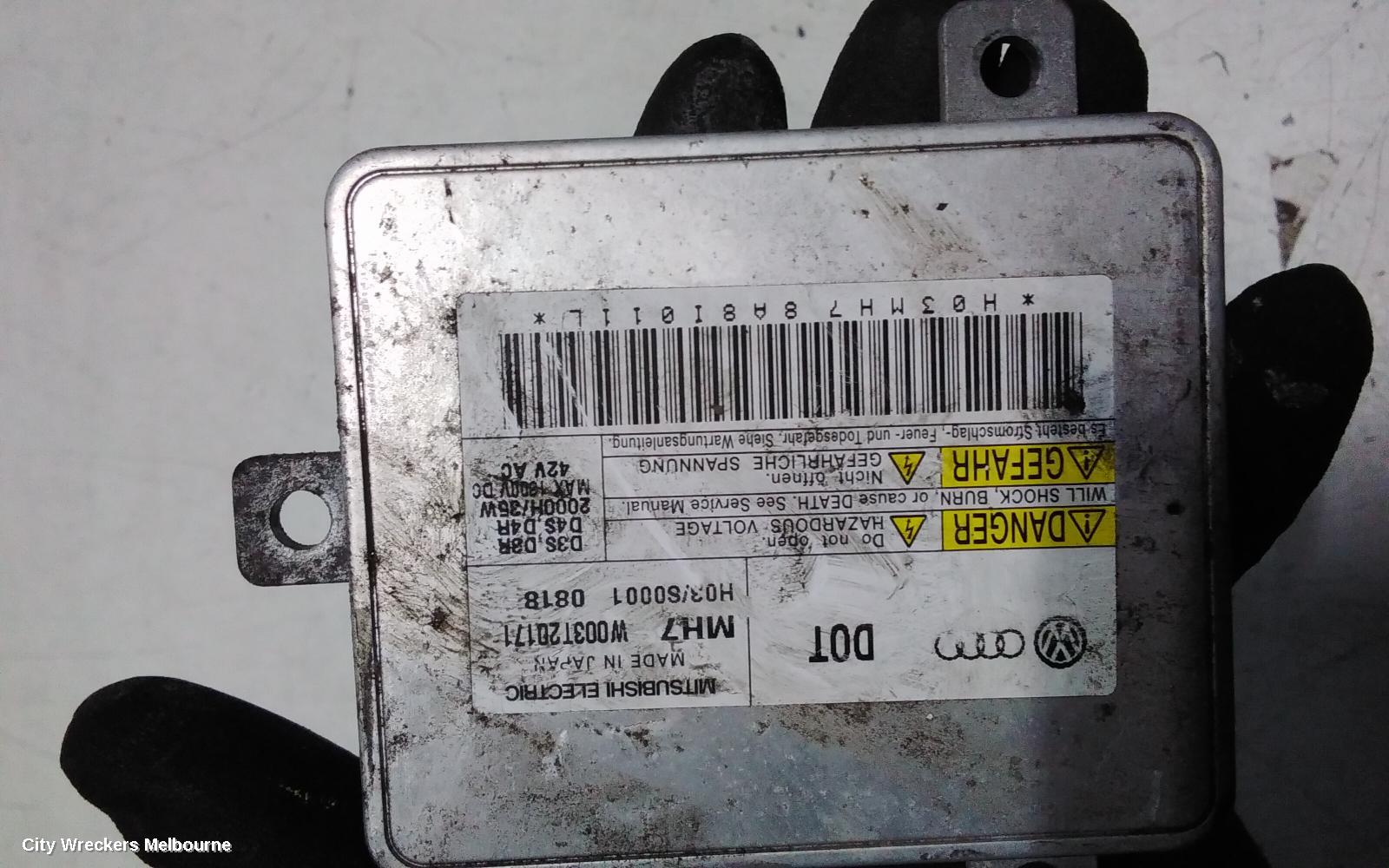AUDI A4 LEFT HEADLAMP, B8 8K, XENON-ADAPTIVE TYPE, 02/2008 - 06/2012