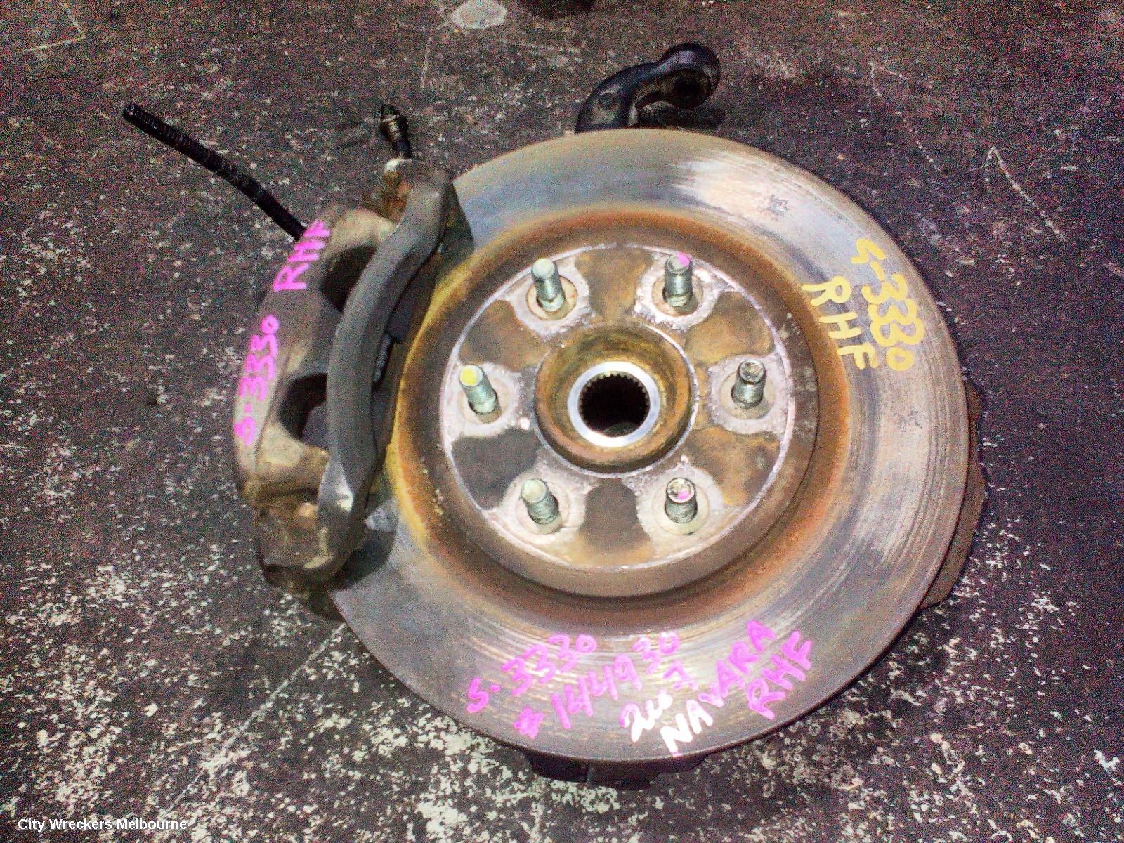 NISSAN NAVARA RIGHT FRONT HUB ASSEMBLY, D40 (VIN VSK), 4WD, ABS TYPE, 09/2005 - 08/2015