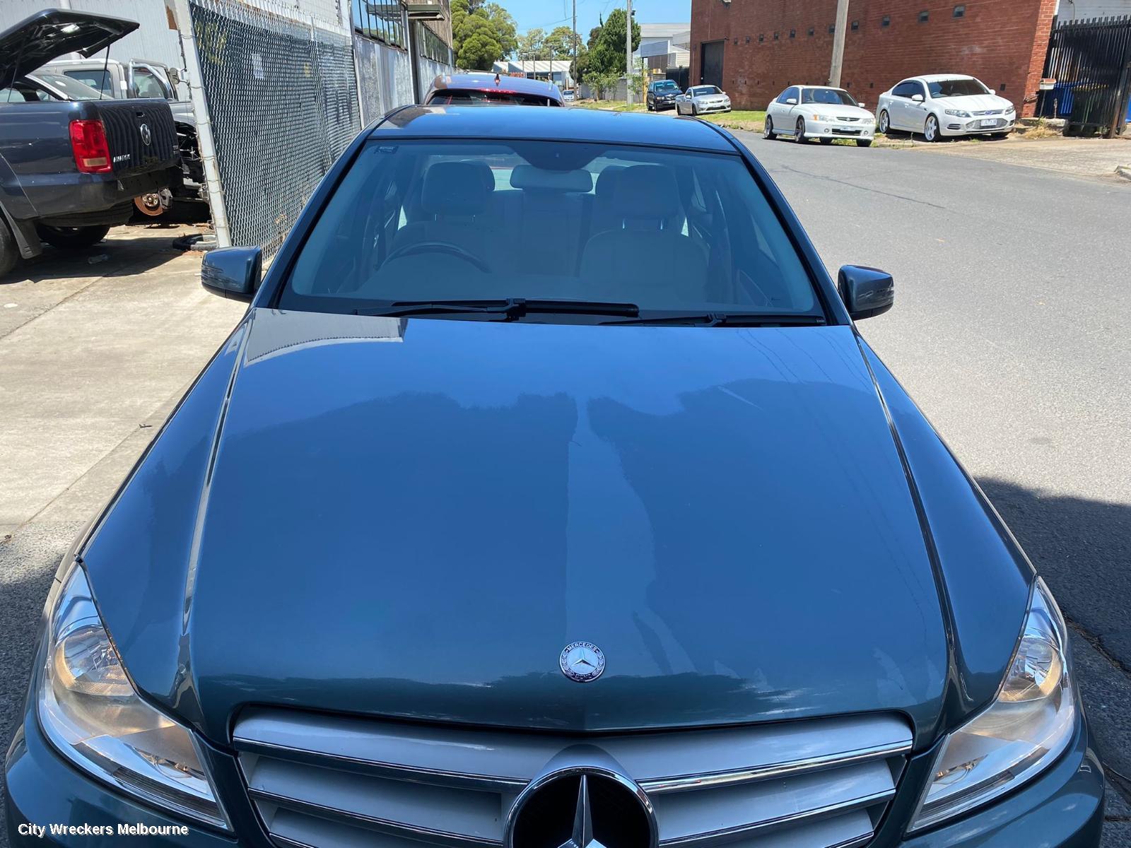 MERCEDES C CLASS RIGHT GUARD LINER, C204, FRONT SECTION, 05/2011 - 01/2015