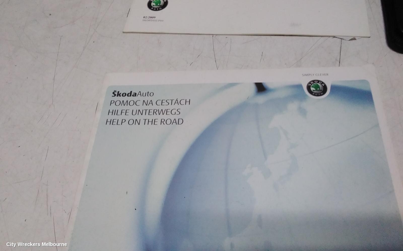 SKODA SUPERB OWNERS HANDBOOK, 3T, 03/2009 - 12/2015