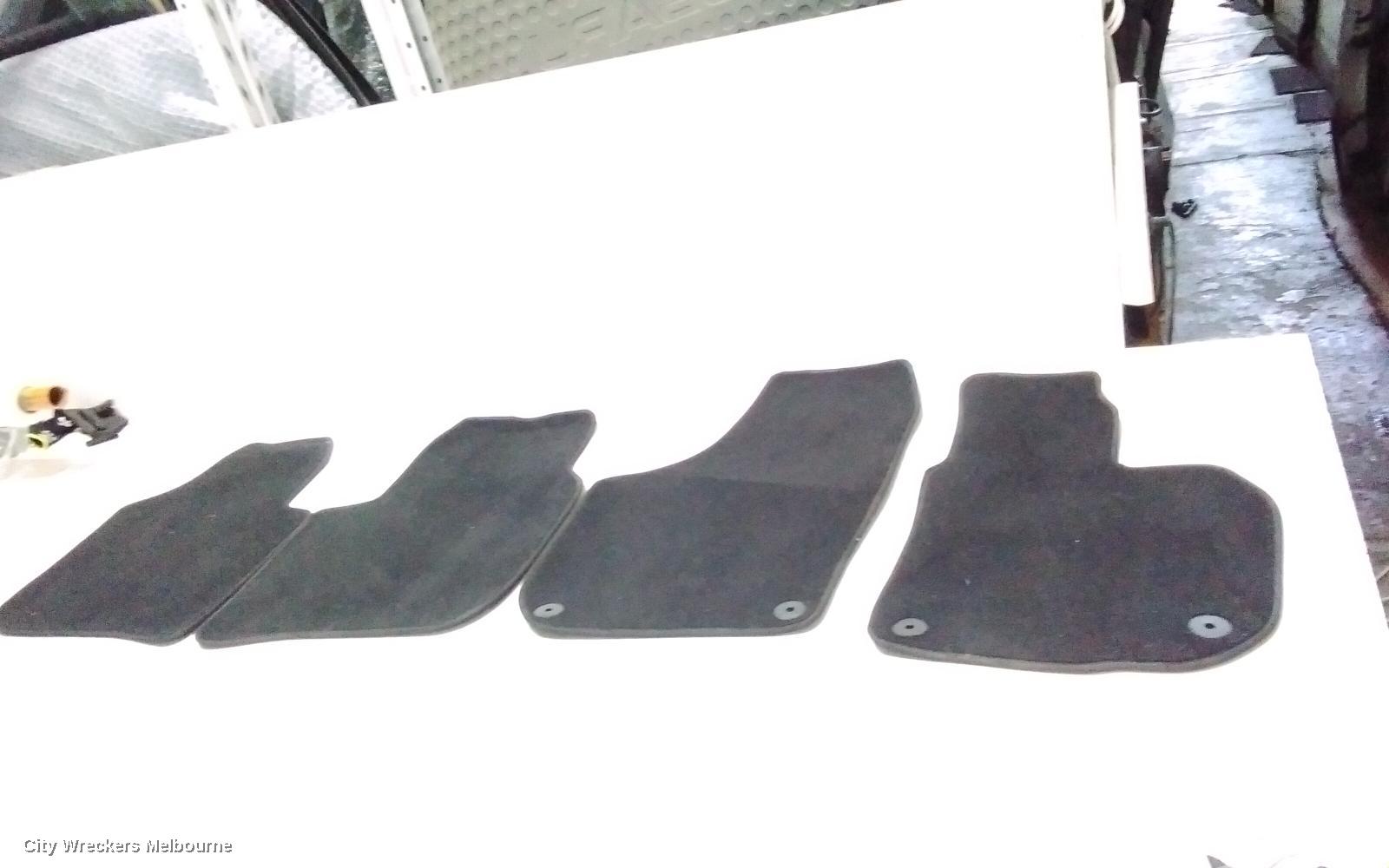 SKODA SUPERB FLOOR MATS, 3T 03/2009 - 12/2015