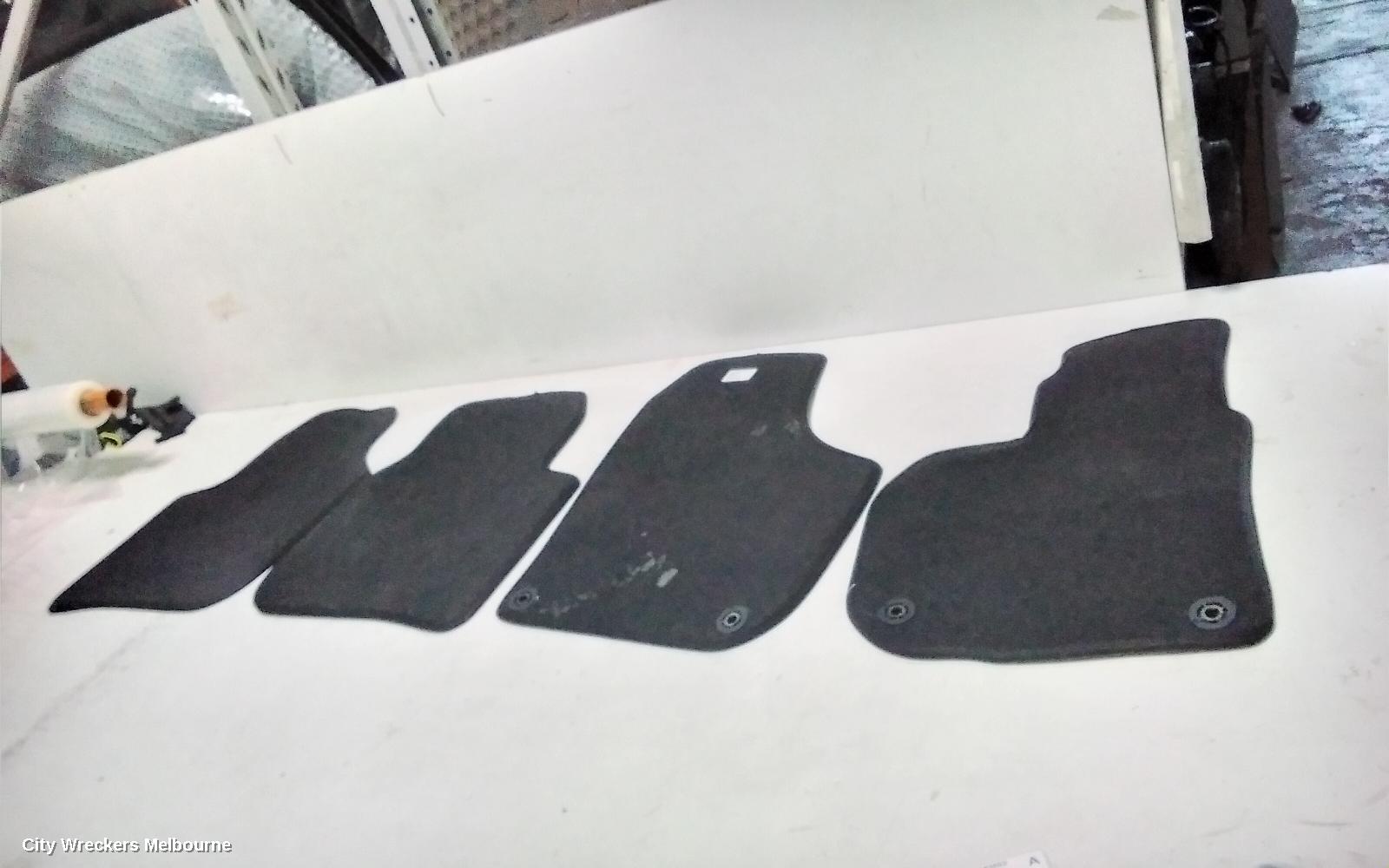 SKODA SUPERB FLOOR MATS, 3T 03/2009 - 12/2015
