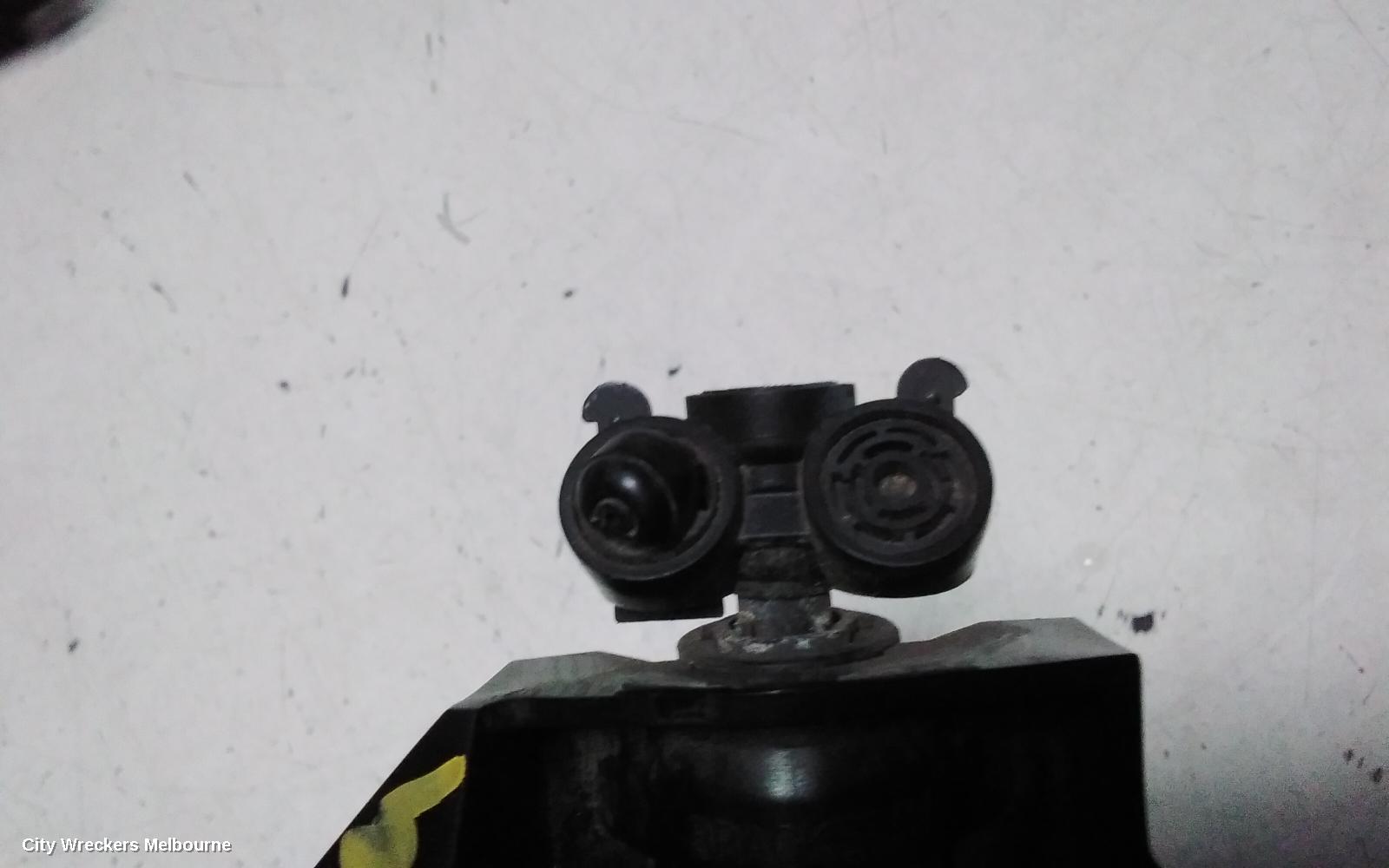 KIA OPTIMA WASHER JET, TF 11/2010 - 10/2015