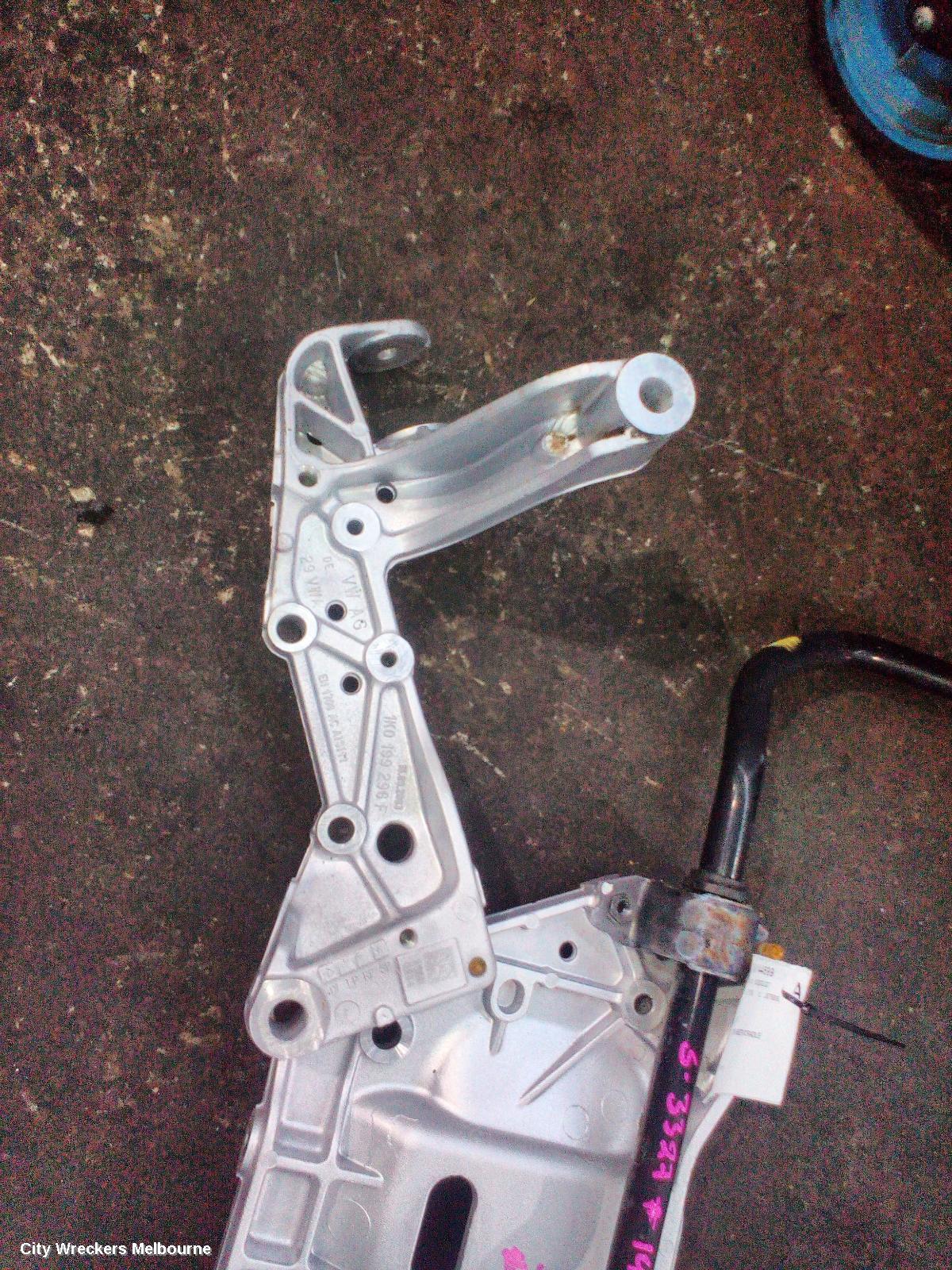 SKODA SUPERB FRT XMEMBER/CRADLE, 3T, 03/2009 - 12/2015
