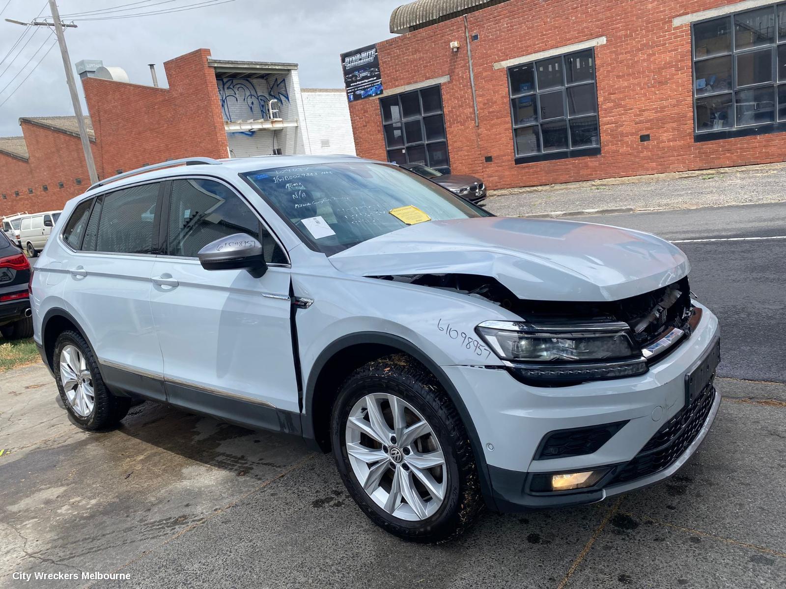 VOLKSWAGEN TIGUAN HATCH STRUT, TAILGATE STRUT (PAIR), POWER LIFT TYPE, 5NA, 06/2016 ONWARDS