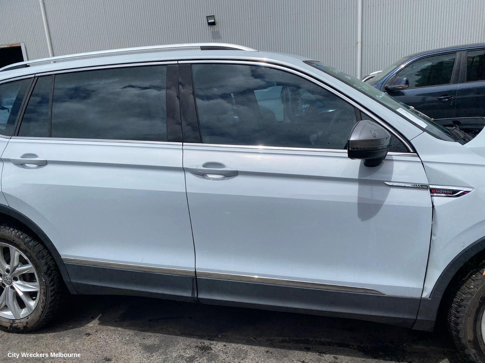 VOLKSWAGEN TIGUAN HATCH STRUT, TAILGATE STRUT (PAIR), POWER LIFT TYPE, 5NA, 06/2016 ONWARDS