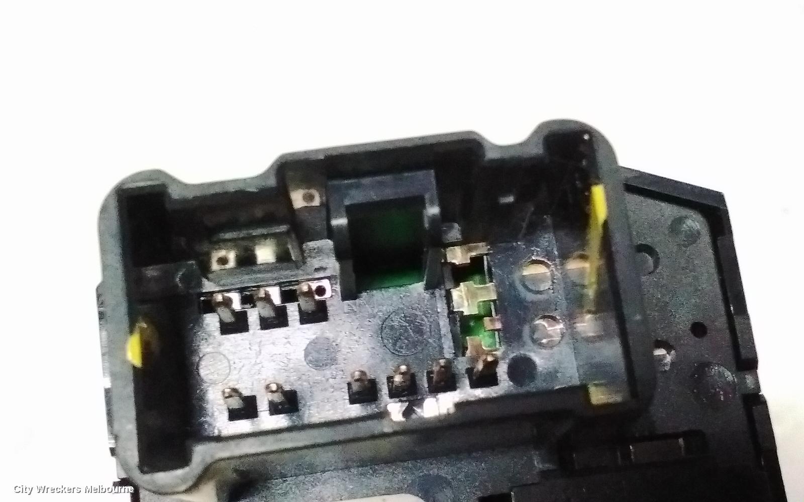 SUZUKI SWIFT, ELECTRIC MIRROR SWITCH, RS415/RS416, 09/2004 - 02/2011