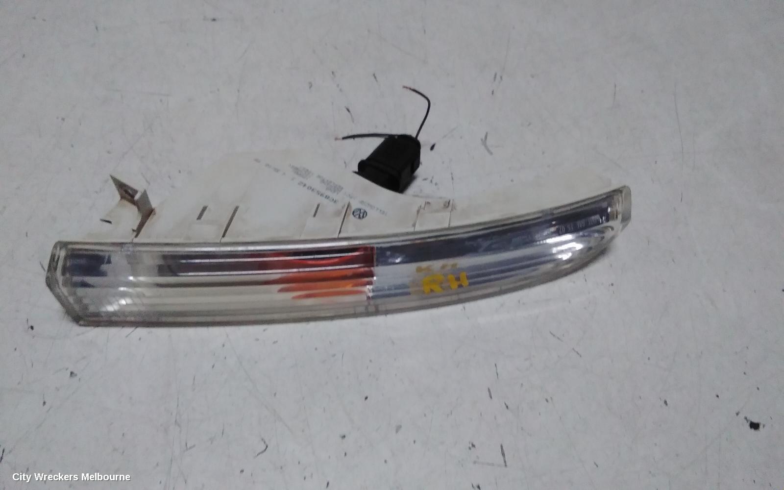 VOLKSWAGEN PASSAT RIGHT INDICATOR/FOG/SIDE, BUMPER FOGLAMP, 3C/MK6 B7, SEDAN/WAGON/ALLTRACK, W/ DAYTIME RUNNING LAMP, 09/2010 - 05/2015