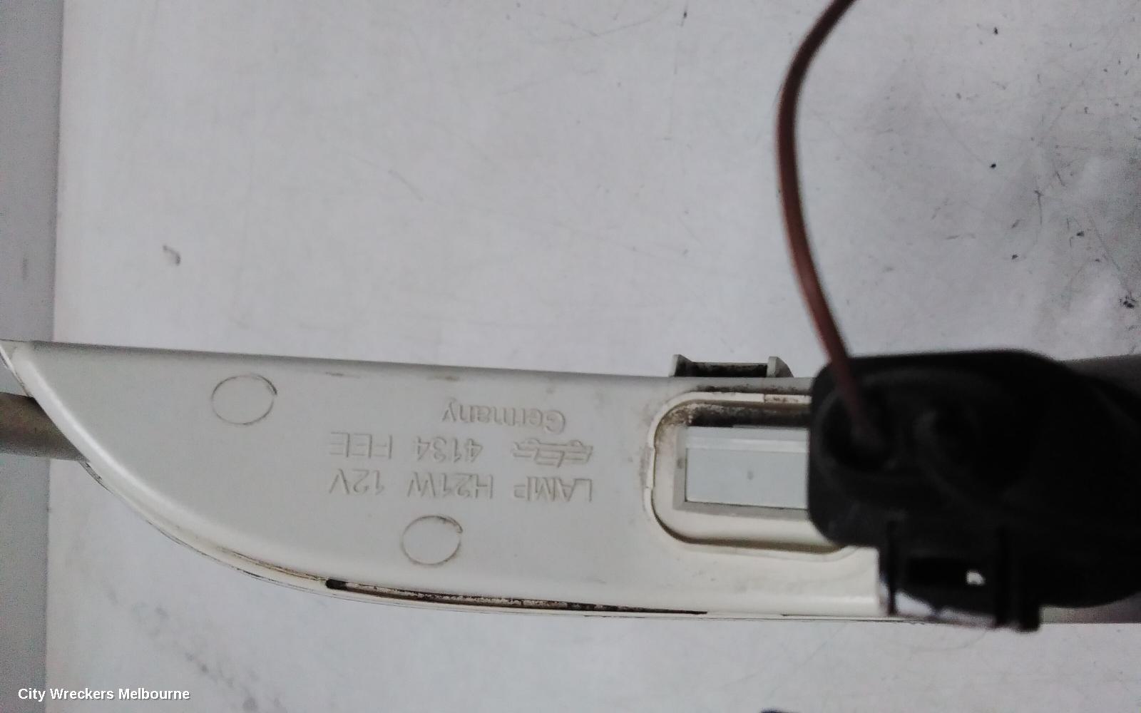 VOLKSWAGEN PASSAT RIGHT INDICATOR/FOG/SIDE, BUMPER FOGLAMP, 3C/MK6 B7, SEDAN/WAGON/ALLTRACK, W/ DAYTIME RUNNING LAMP, 09/2010 - 05/2015