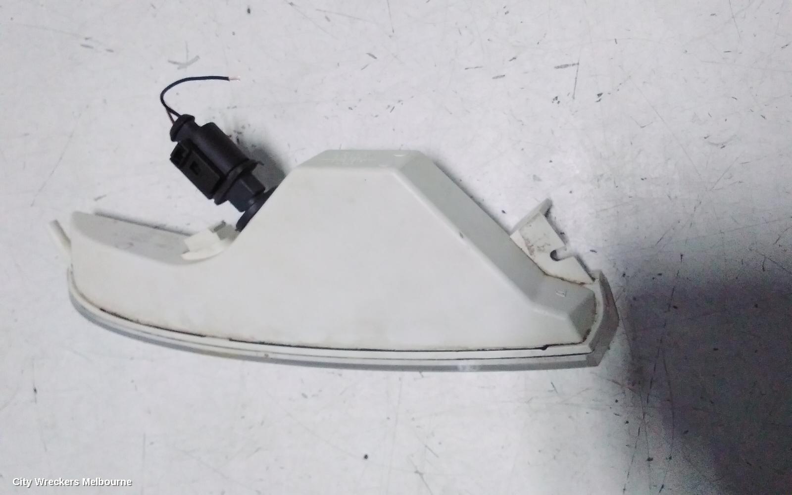 VOLKSWAGEN PASSAT RIGHT INDICATOR/FOG/SIDE, BUMPER FOGLAMP, 3C/MK6 B7, SEDAN/WAGON/ALLTRACK, W/ DAYTIME RUNNING LAMP, 09/2010 - 05/2015