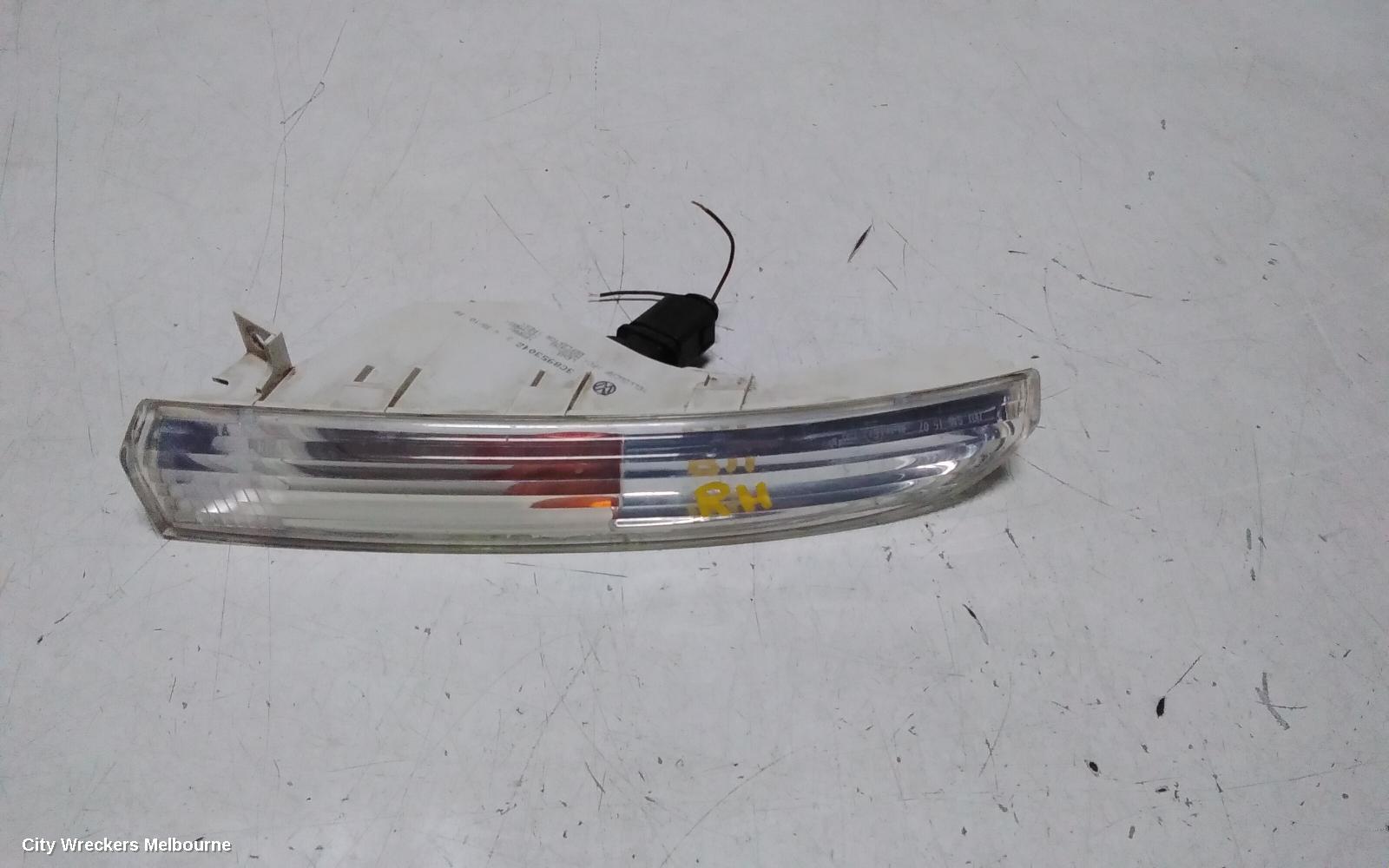 VOLKSWAGEN PASSAT RIGHT INDICATOR/FOG/SIDE, BUMPER FOGLAMP, 3C/MK6 B7, SEDAN/WAGON/ALLTRACK, W/ DAYTIME RUNNING LAMP, 09/2010 - 05/2015