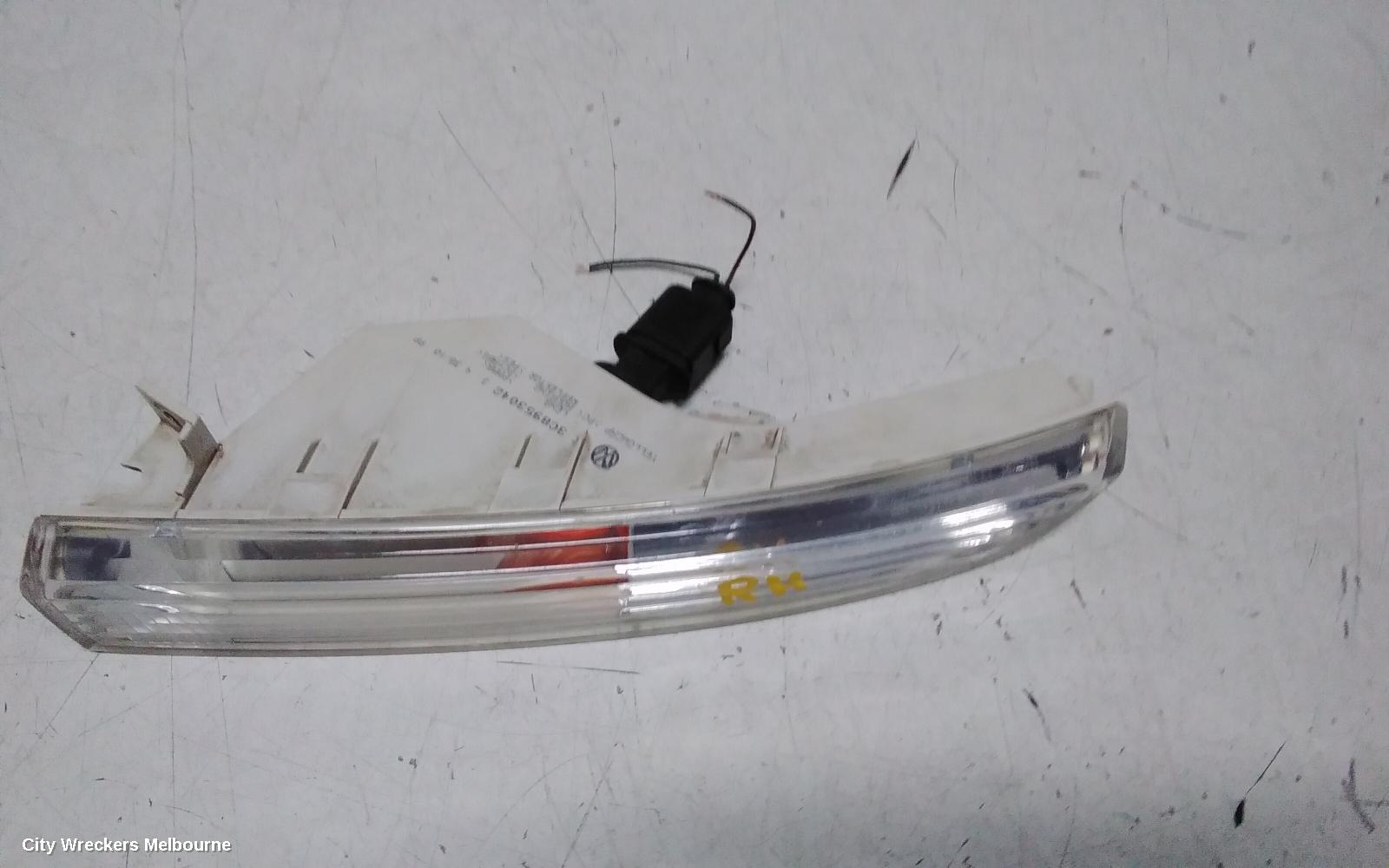VOLKSWAGEN PASSAT RIGHT INDICATOR/FOG/SIDE, BUMPER FOGLAMP, 3C/MK6 B7, SEDAN/WAGON/ALLTRACK, W/ DAYTIME RUNNING LAMP, 09/2010 - 05/2015