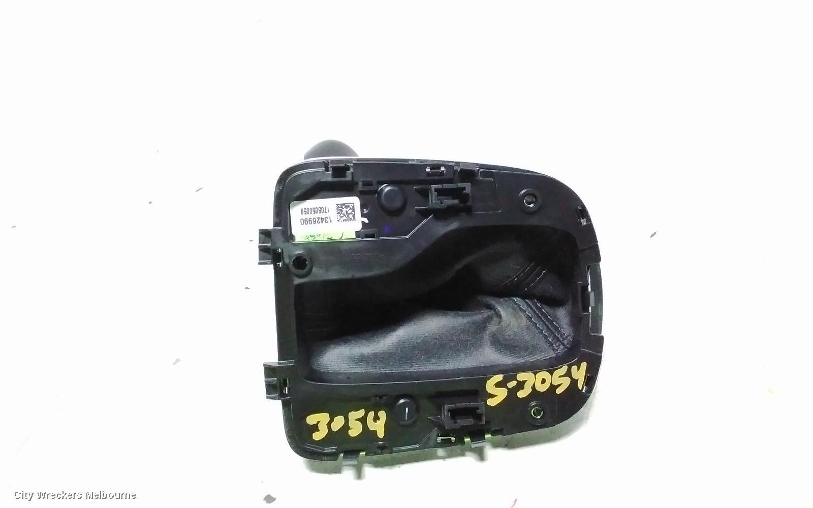 HOLDEN ASTRA GEAR STICK/SHIFTER, BK, AUTO T/M, 5DR HATCH/WAGON, 09/2016 - 12/2020