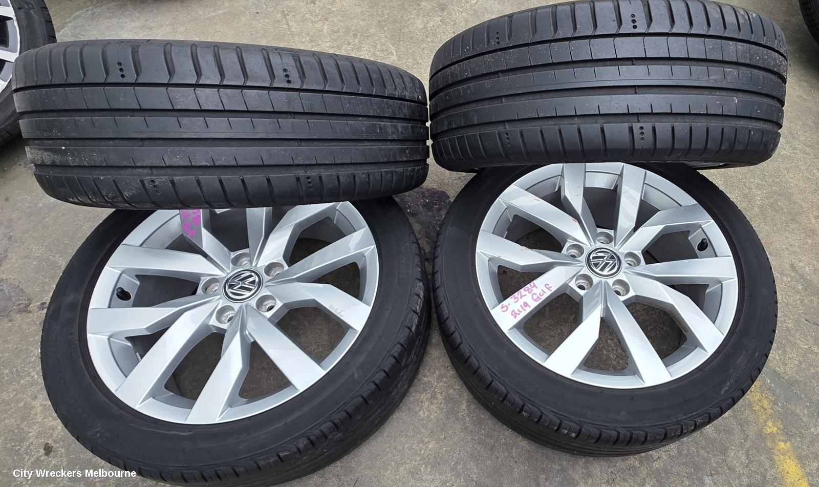 VOLKSWAGEN GOLF WHEEL MAG, FACTORY, 17X7.5IN, BELMONT/NOTTINGHAM, 5 V SPOKE, LIGHT GREY, GEN 8, 09/2020 ONWARDS