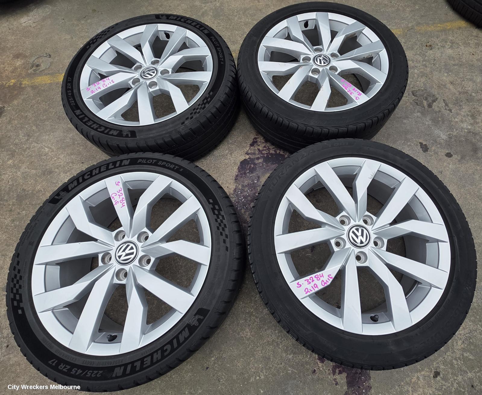 VOLKSWAGEN GOLF WHEEL MAG, FACTORY, 17X7.5IN, BELMONT/NOTTINGHAM, 5 V SPOKE, LIGHT GREY, GEN 8, 09/2020 ONWARDS