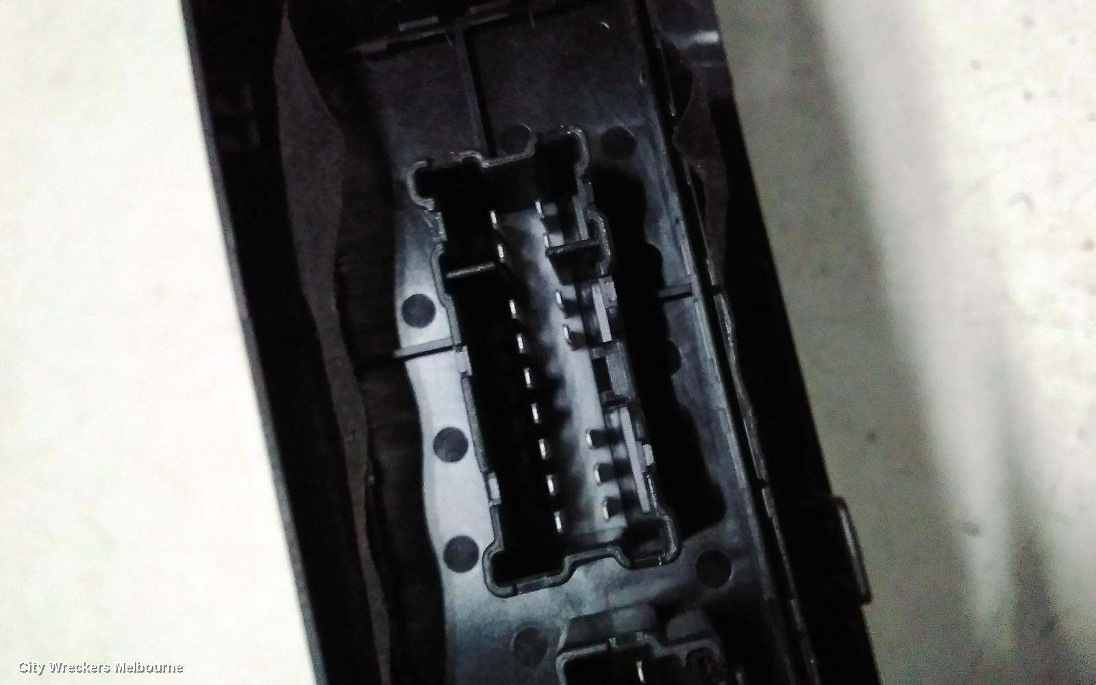 SUBARU LEVORG PWR DR WIND SWITCH, RH FRONT (MASTER SWITCH), V1, 05/2016 - 12/2020