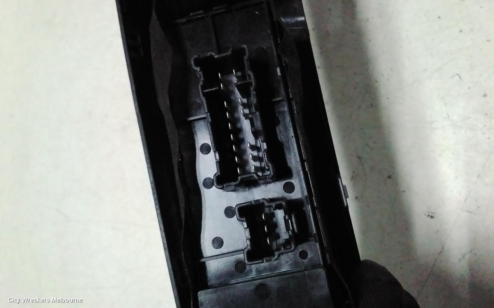 SUBARU LEVORG PWR DR WIND SWITCH, RH FRONT (MASTER SWITCH), V1, 05/2016 - 12/2020