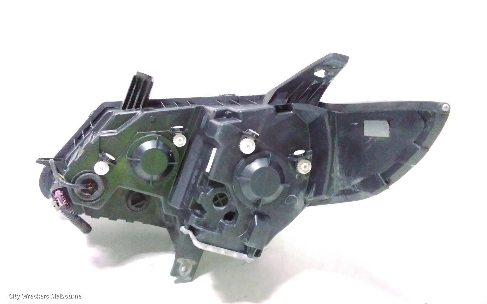 LDV G10 RIGHT HEADLAMP, SV7A, W/ XENON TYPE, WAGON, 04/2015 - 08/2022