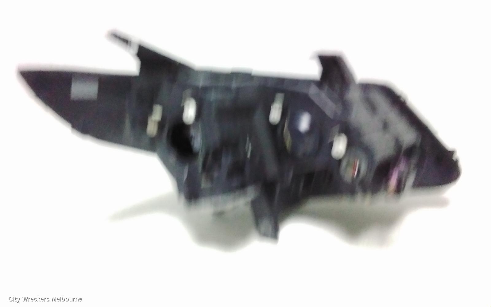 LDV G10 LEFT HEADLAMP, SV7A, W/ XENON TYPE, WAGON, 04/2015 - 08/2022
