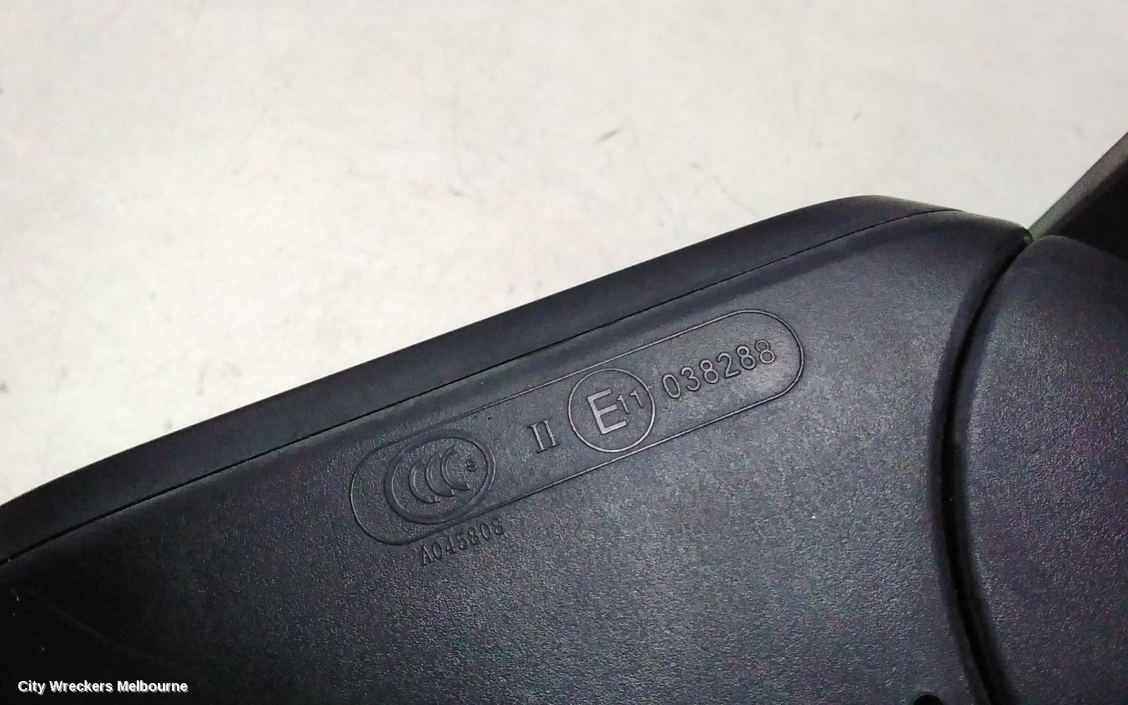 LDV G10 LEFT DOOR MIRROR, SV7A, W/ MANUAL FOLD, NON CAMERA TYPE, COLOUR CODED, WAGON, 04/2015 - 08/2022