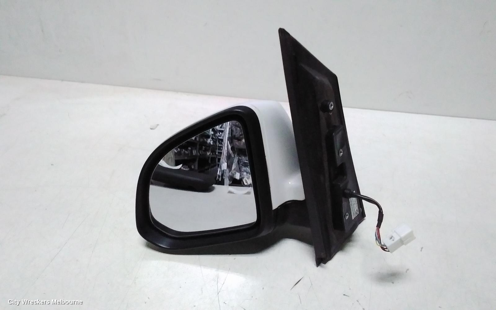 LDV G10 LEFT DOOR MIRROR, SV7A, W/ MANUAL FOLD, NON CAMERA TYPE, COLOUR CODED, WAGON, 04/2015 - 08/2022