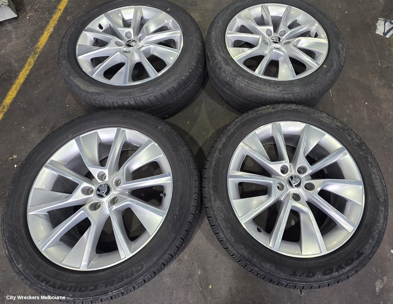 MAZDA 3 WHEEL MAG, FACTORY, 18X7IN, LIGHT GREY, BN, 05/2016 - 02/2019