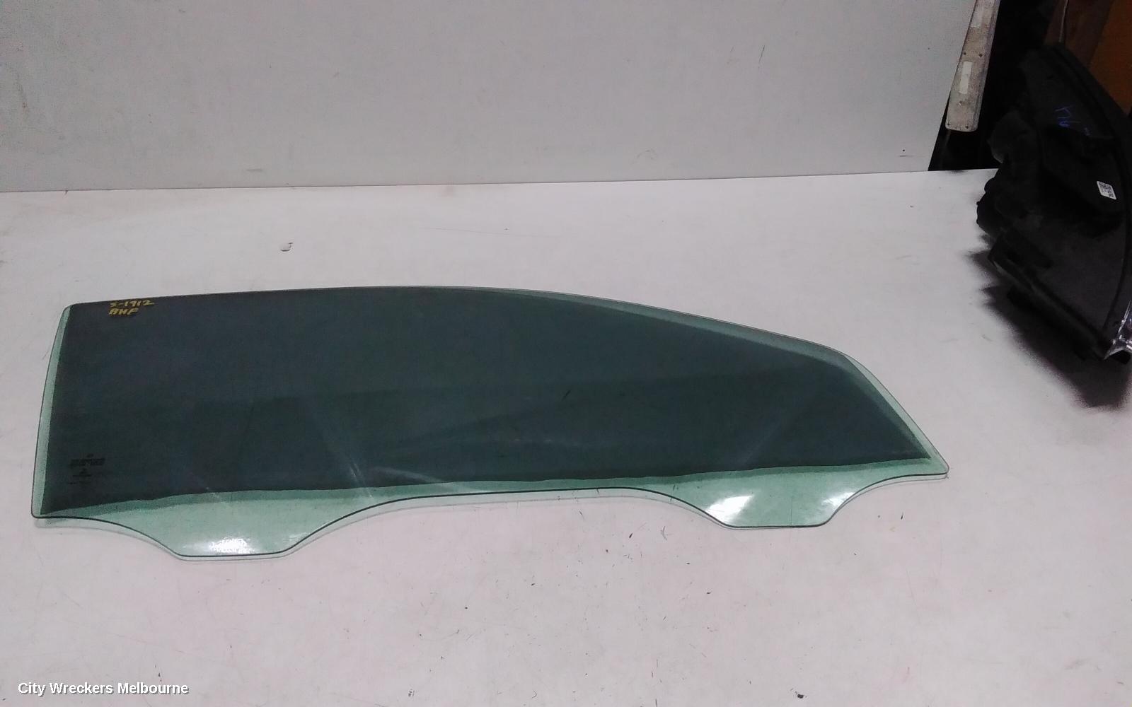 MERCEDES CLC CLASS RIGHT FRONT DOOR WINDOW, CL203 08/2008 - 03/2011