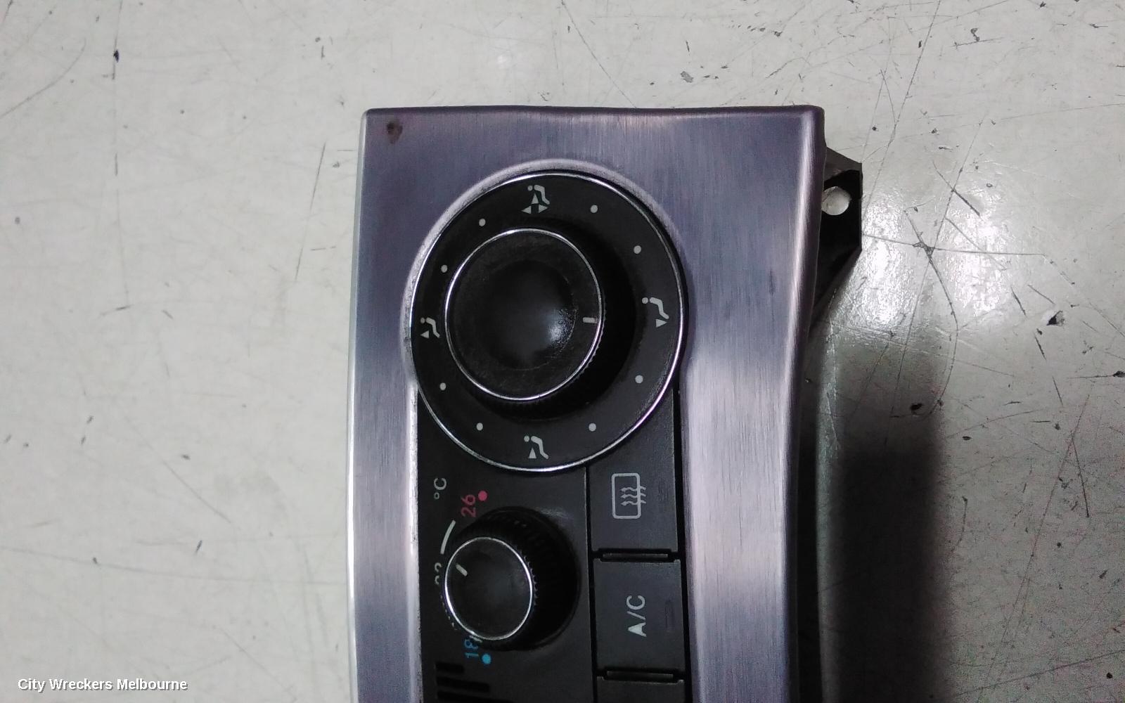 MERCEDES CLC CLASS HEATER/AC CONTROLS, CL203, NON DISPLAY SCREEN, 08/2008 - 03/2011
