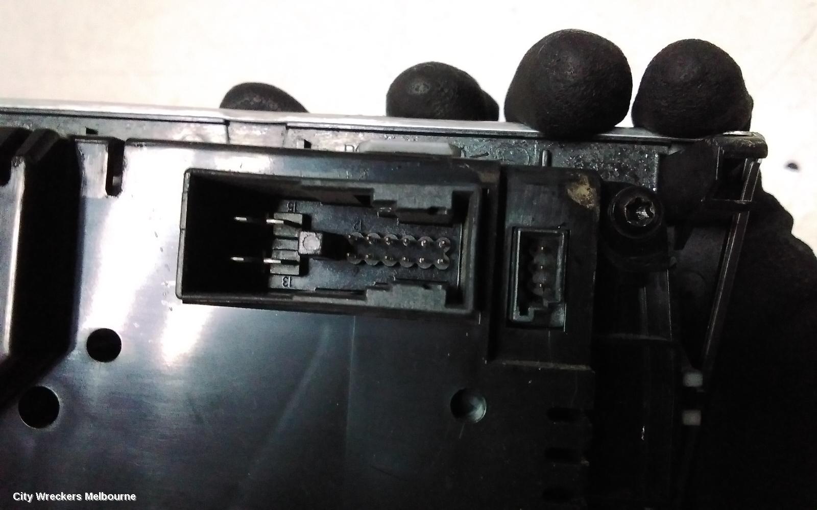 MERCEDES CLC CLASS HEATER/AC CONTROLS, CL203, NON DISPLAY SCREEN, 08/2008 - 03/2011