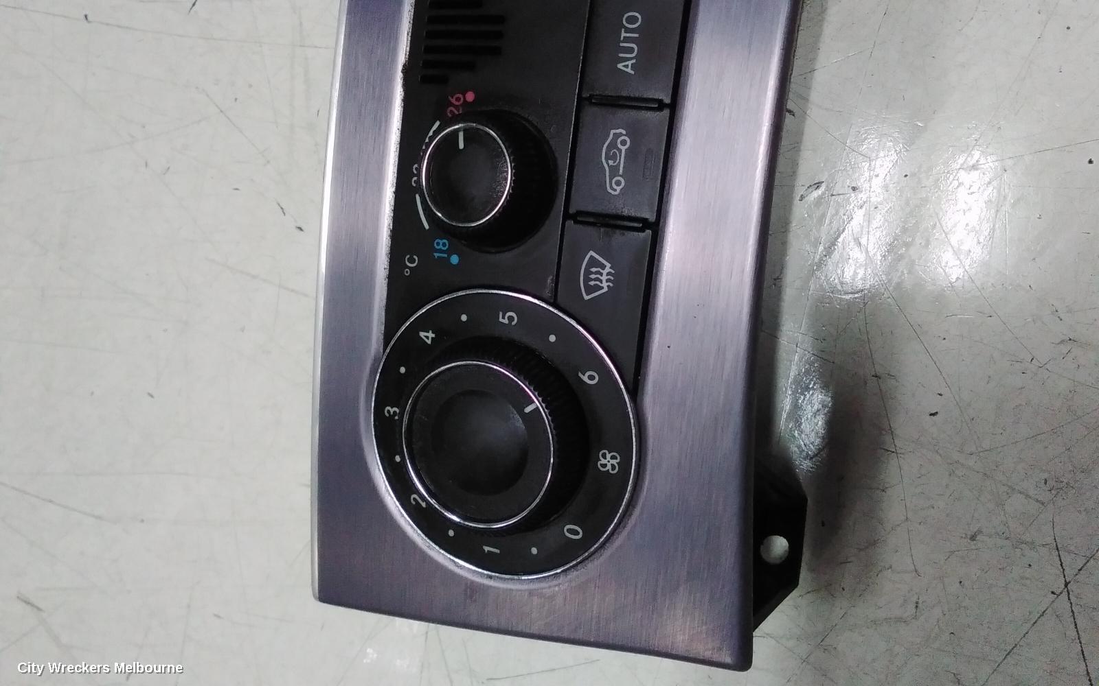 MERCEDES CLC CLASS HEATER/AC CONTROLS, CL203, NON DISPLAY SCREEN, 08/2008 - 03/2011