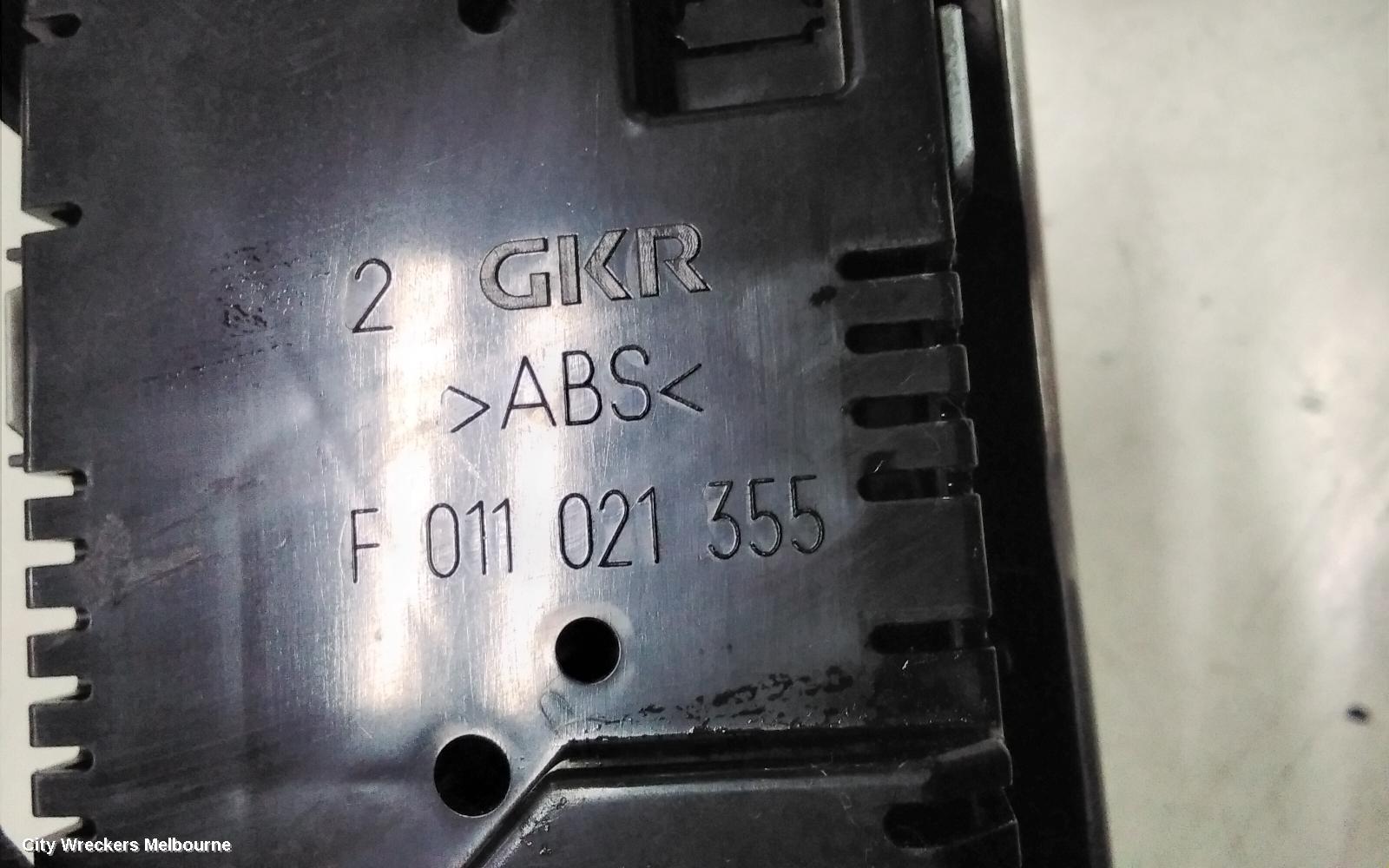 MERCEDES CLC CLASS HEATER/AC CONTROLS, CL203, NON DISPLAY SCREEN, 08/2008 - 03/2011