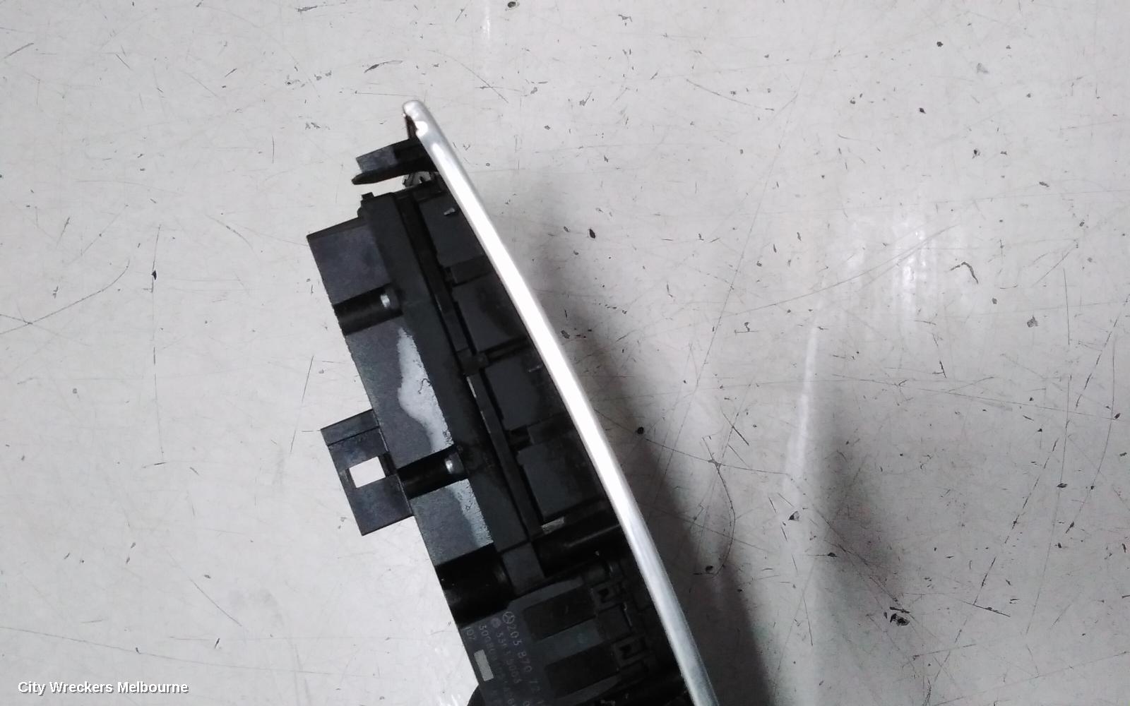 MERCEDES CLC CLASS, CL203 08/2008 - 03/2011, HAZARD SWITCH AND SURROUND: 144833
