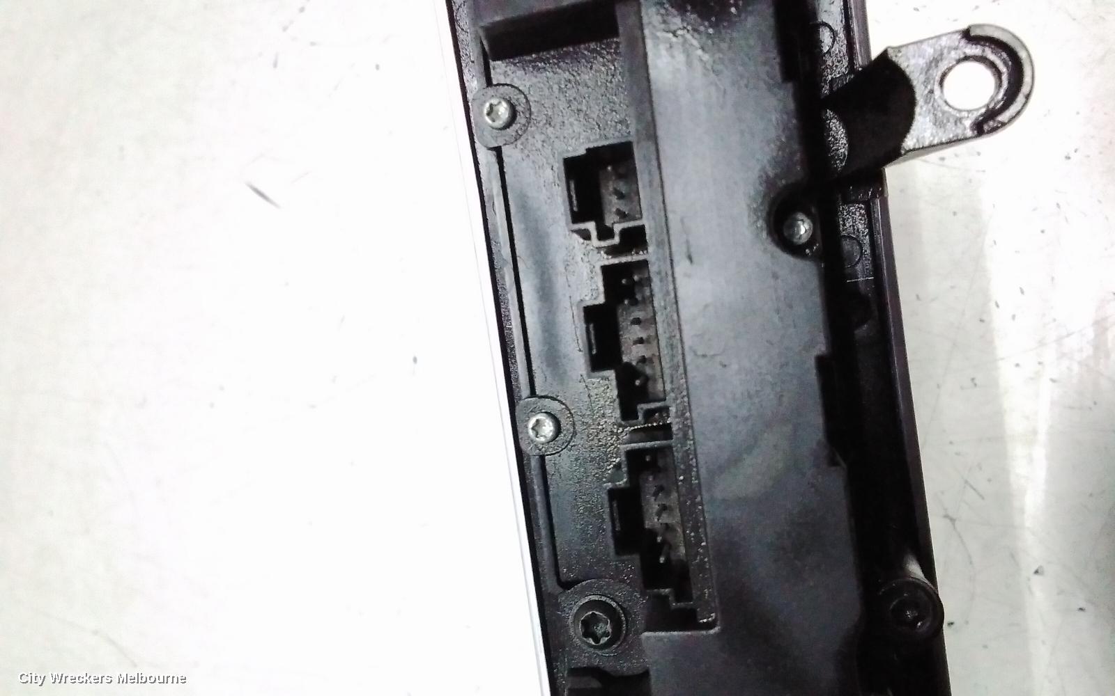 MERCEDES CLC CLASS, CL203 08/2008 - 03/2011, HAZARD SWITCH AND SURROUND: 144833