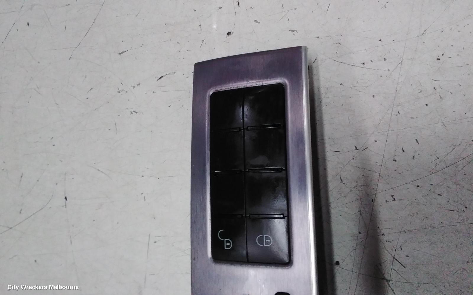 MERCEDES CLC CLASS, CL203 08/2008 - 03/2011, HAZARD SWITCH AND SURROUND: 144833