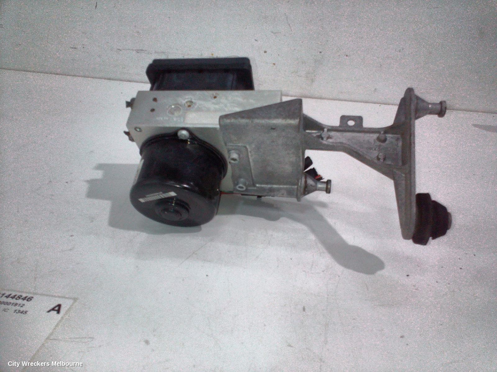 MERCEDES CLC CLASS ABS PUMP/MODULATOR, CL203 08/2008 - 03/2011