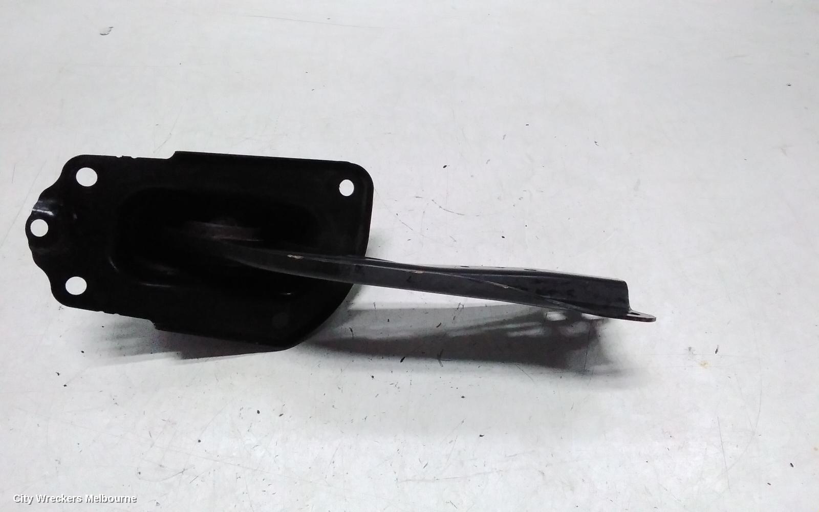 TOYOTA CAMRY RIGHT REAR TRAILING ARM, TRAILING ARM, XV70, 09/2017 - 05/2024